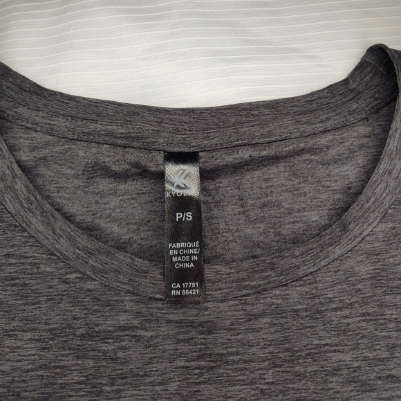NWT Kyodan Active Grey Short Sleeve Workout Casual T Shirt Size P/S - Picture 3 of 6